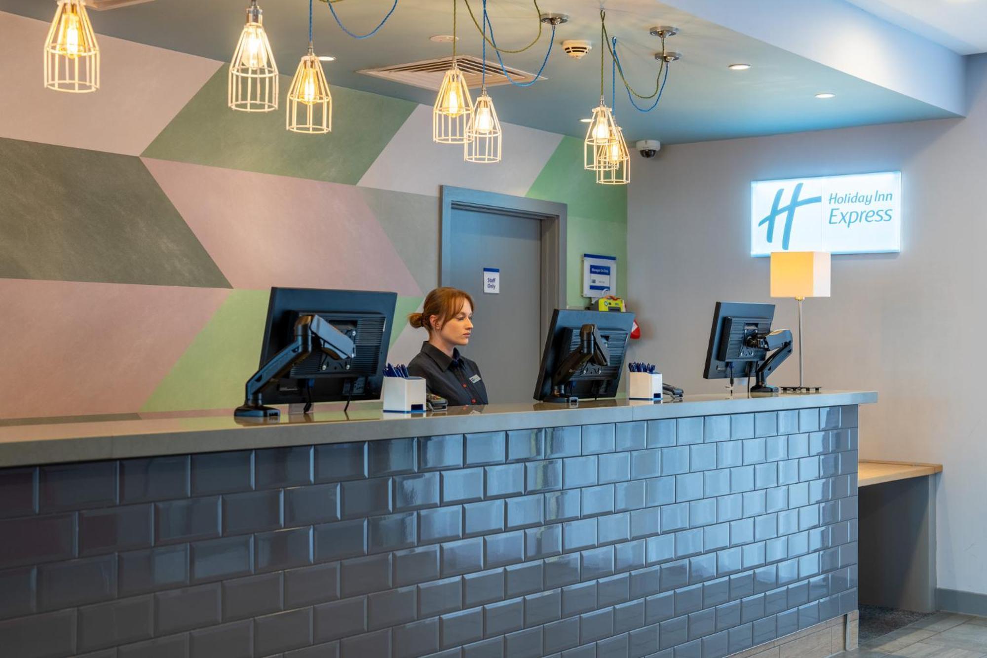 דייס Holiday Inn Express Aberdeen Airport By Ihg מראה חיצוני תמונה